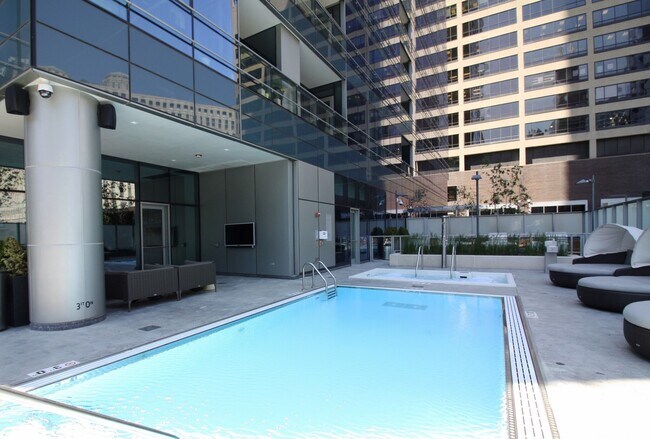 Building Photo - 339 W Wolf Point Plaza