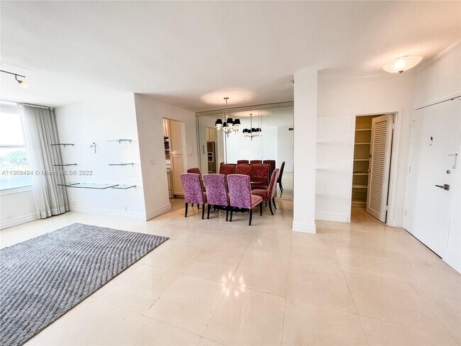 Building Photo - 4747 Collins Ave