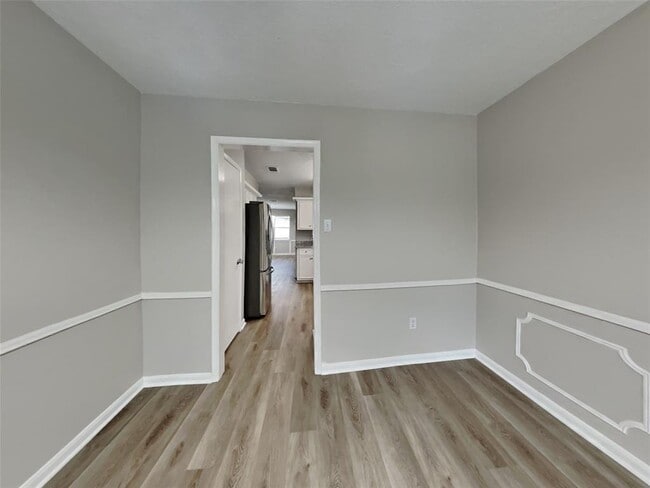 Foto del edificio - 10302 Golden Meadow Dr