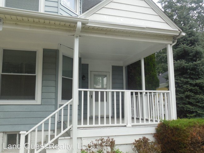 Building Photo - 6023 5th Ave