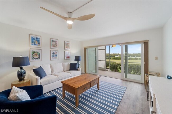 Foto del edificio - 307 Goodlette-Frank Rd
