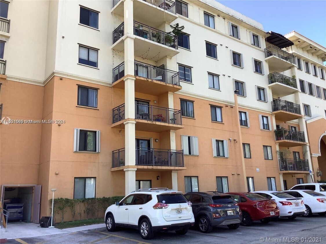 9300 Fontainebleau Blvd Unit E102, Miami, FL 33172 Condo for Rent in