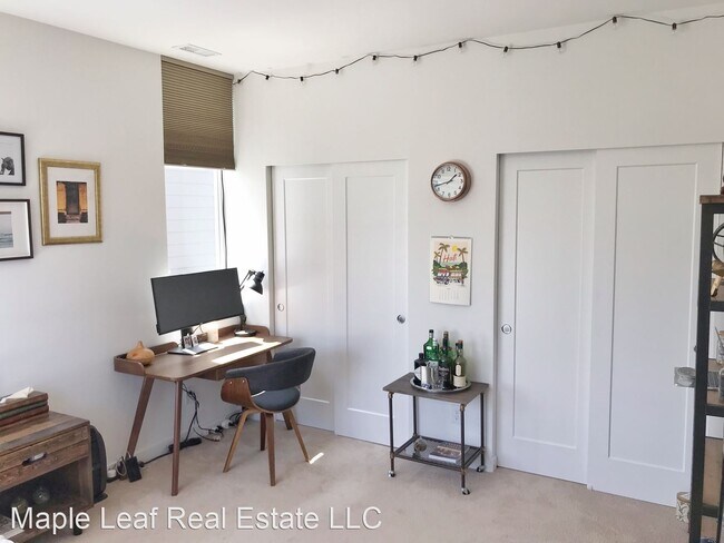 Foto del edificio - 3 br, 2.5 bath House - 141A 22nd Ave E