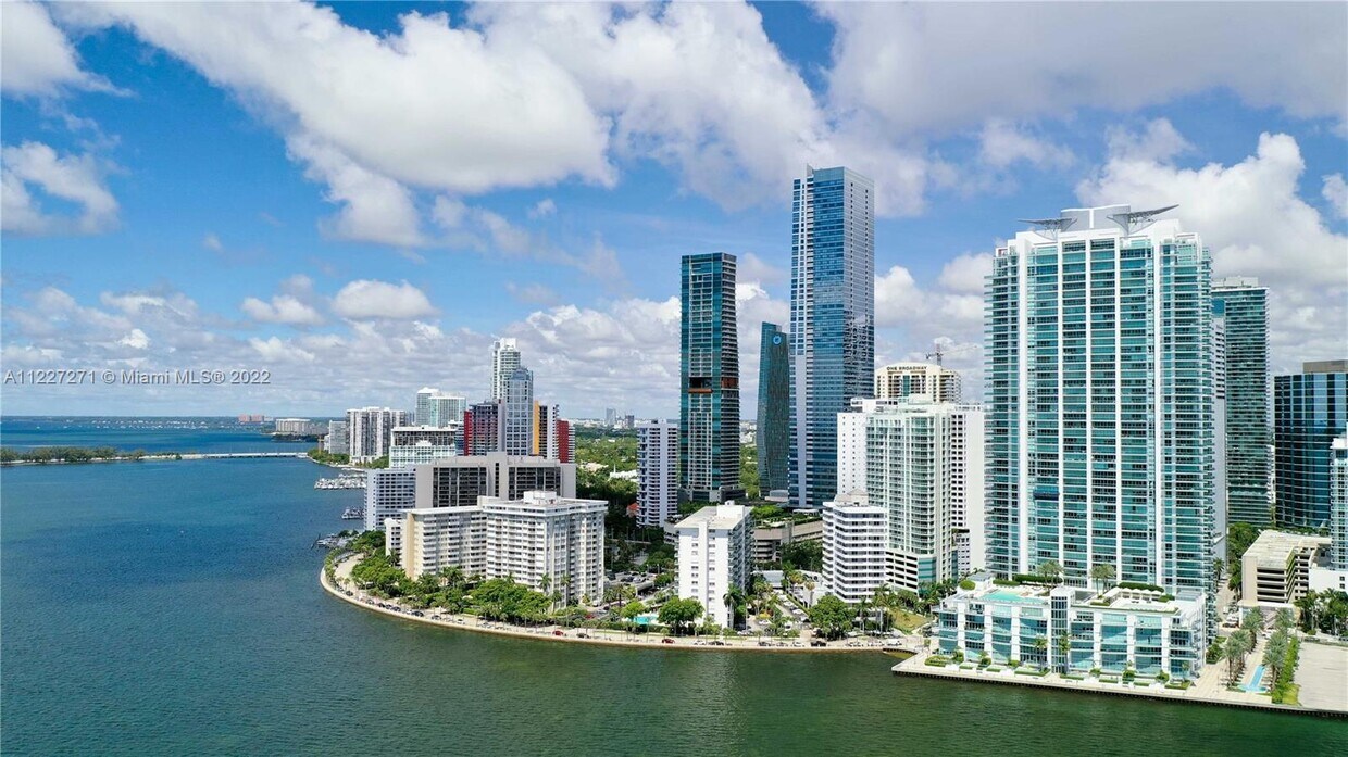 Foto principal - 1200 Brickell Bay Dr