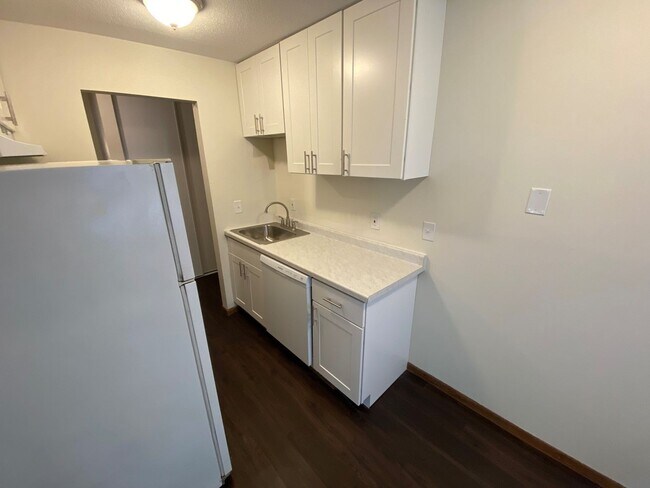 Interior Photo - 2626 Fremont Ave S