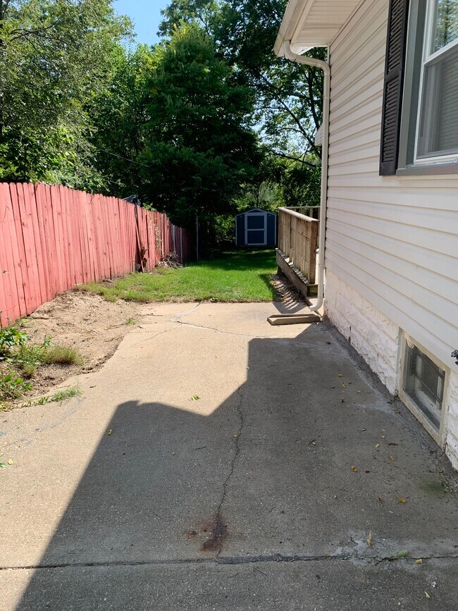 2 car Parking Area - 1741 Pershing Ave