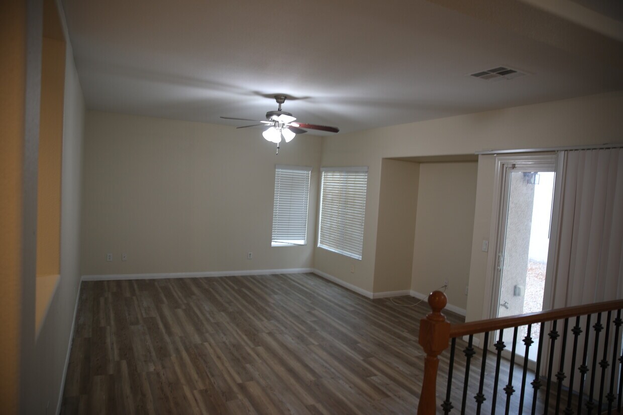 1107 E Shady Charmer Ave, Henderson, NV 89052 House for Rent in
