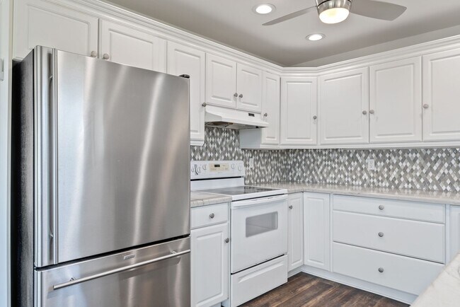 Foto del edificio - Live in Luxury: Spacious Sanctuary - Oceanfront Condo View Home with Mesmerizing Pacific Views