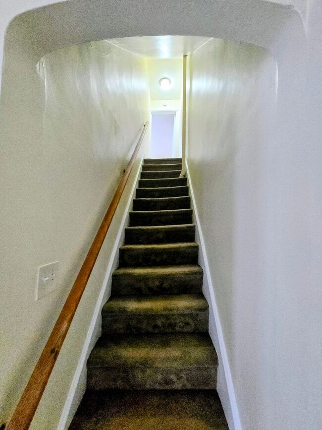 Building Photo - 841 N 7th St