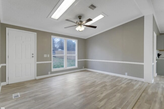 Building Photo - 26 Wrenn Rd