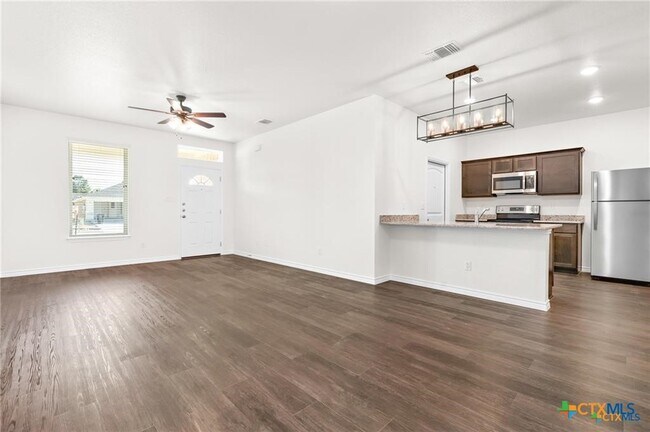 Building Photo - 5116 Rose Gdn Lp