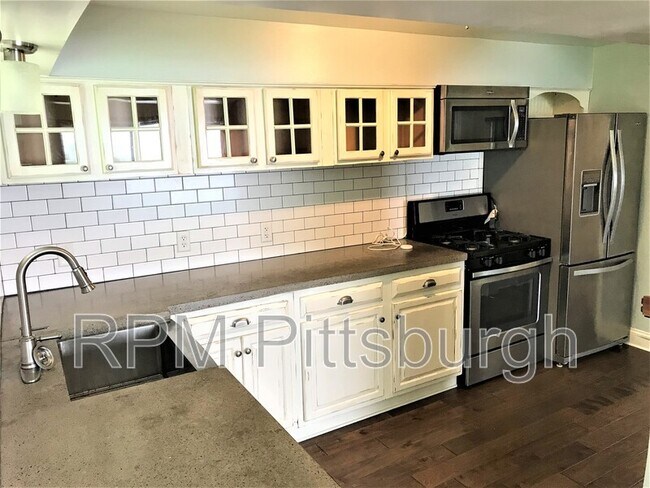 Foto del edificio - 457 Belonda St.