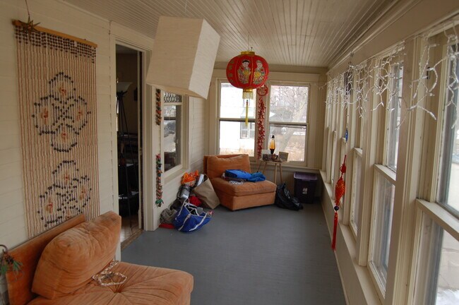 Foto del edificio - 2648 Fillmore St NE