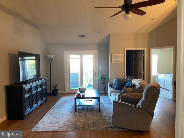 Building Photo - 623 Admiral Dr