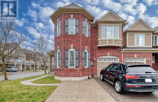 Building Photo - 440 Dalhousie Gate