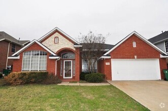 Building Photo - 4521 Creekside Dr