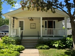 Building Photo - 807 E Atlantic St