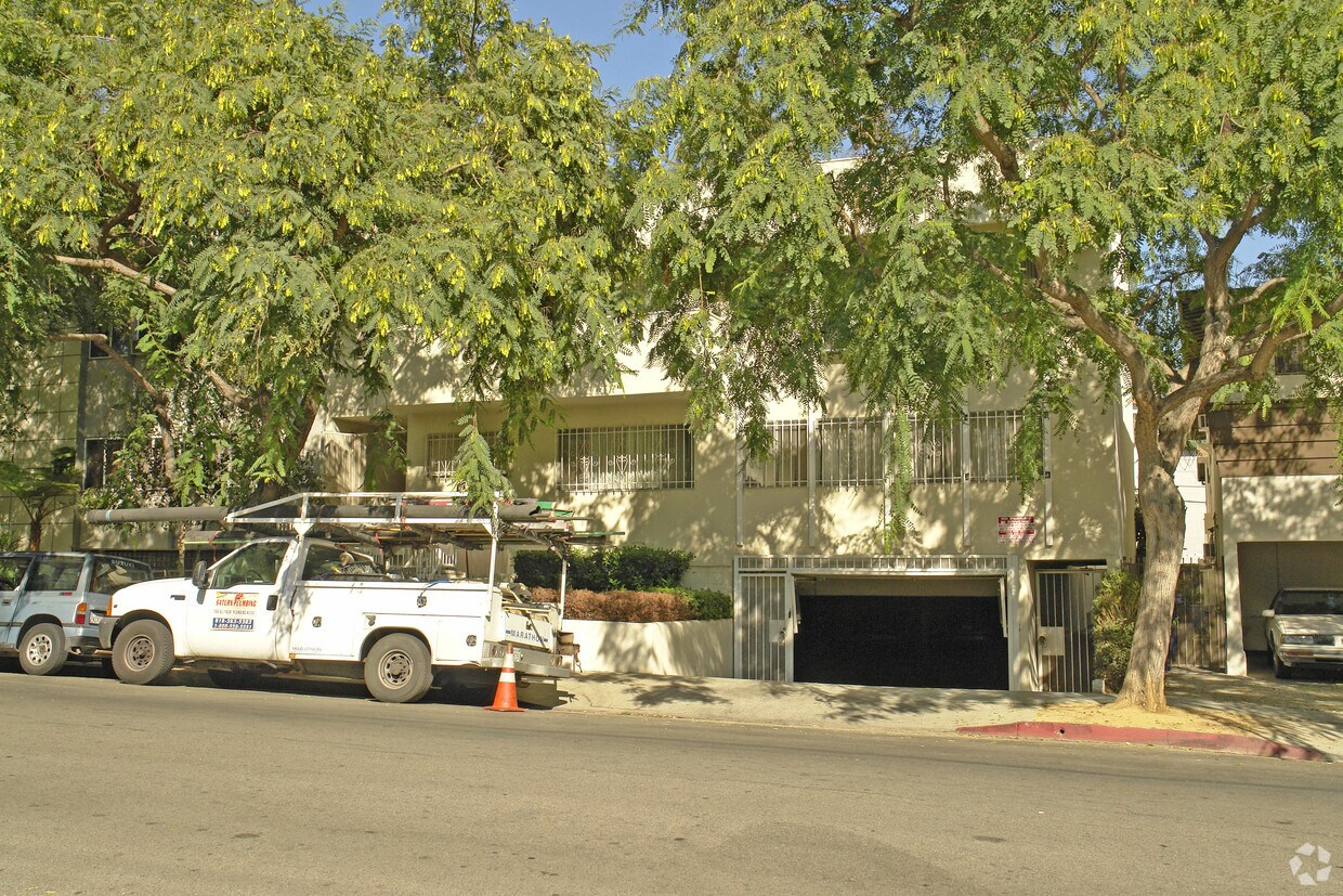 Primary Photo - 1216 N Formosa Ave