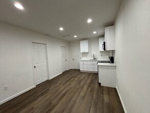 Building Photo - 1455 Laramie Ave