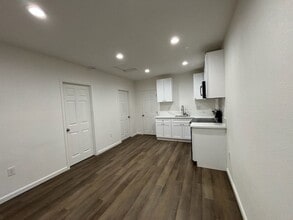 Building Photo - 1455 Laramie Ave