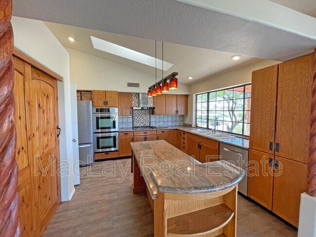 Building Photo - 16146 E Trevino Dr
