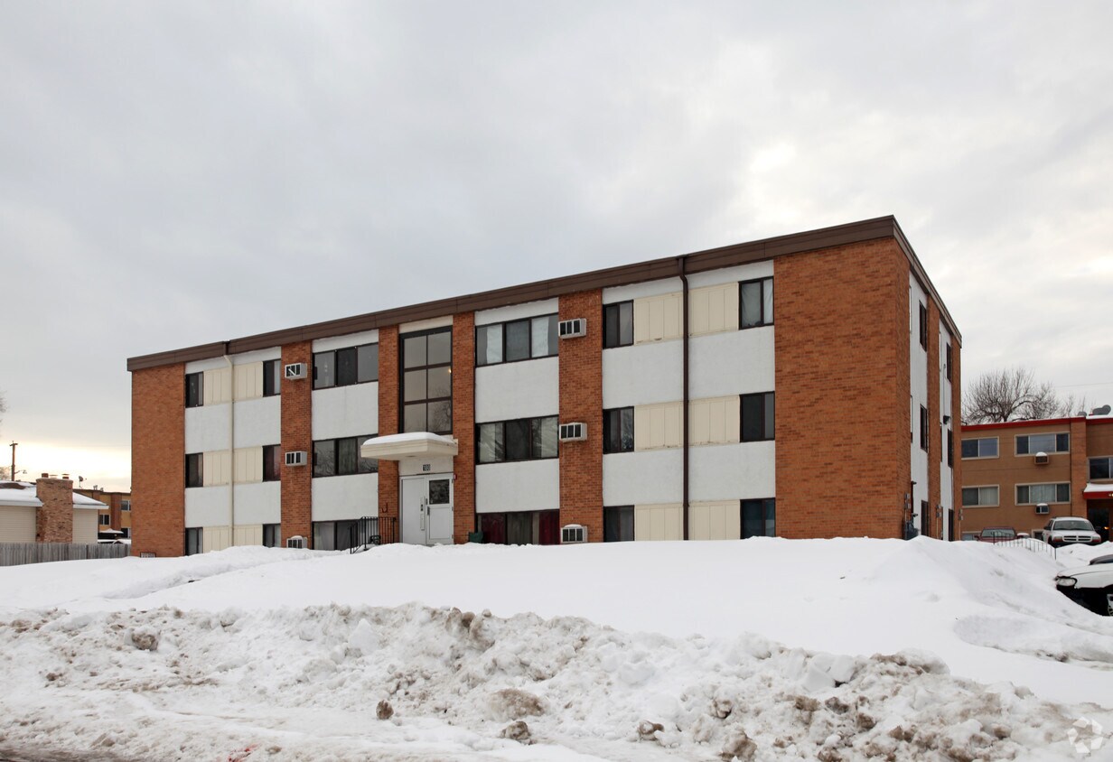 Building Photo - Charles Street Manor Apartments