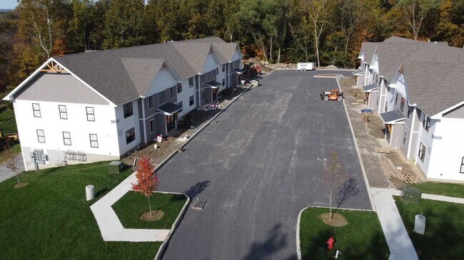 Building Photo - 669 Sheafe Rd