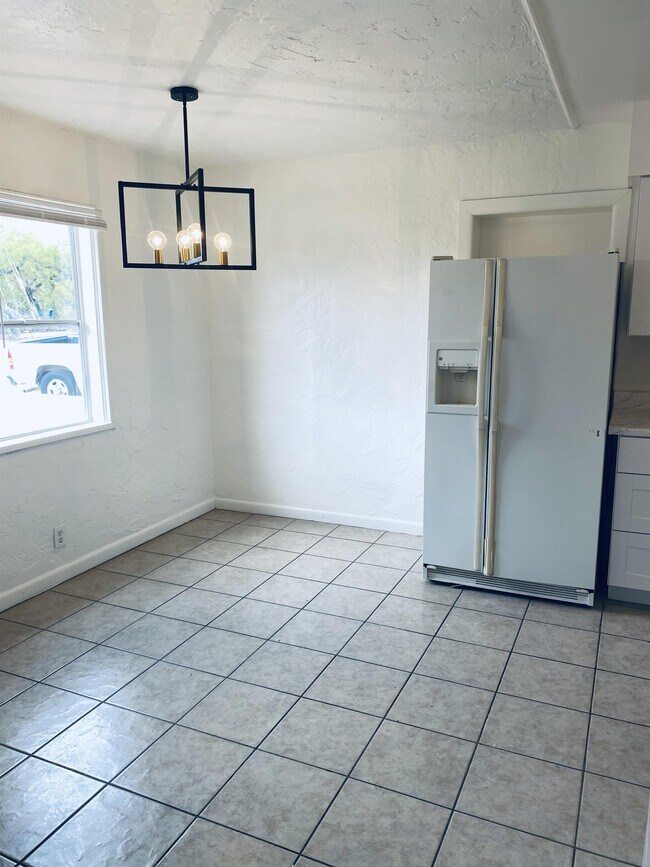 Foto del edificio - 1000 E Alta Vista St