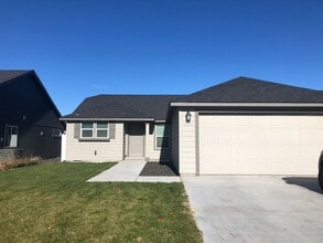 Building Photo - 1358 E Brecken Dr
