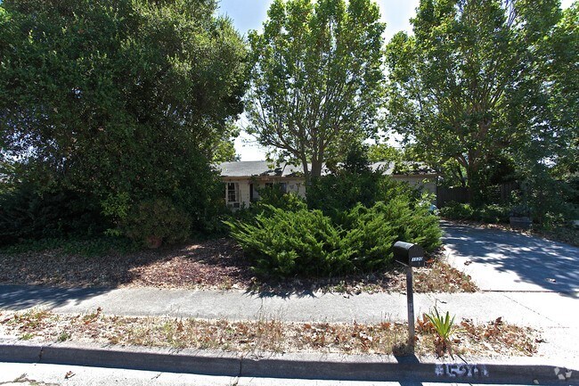 Building Photo - 1520-1524 Ditty Ave