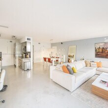 Building Photo - 1701 Sunset Harbour Dr