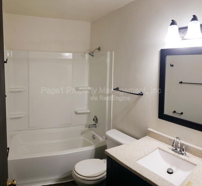 Building Photo - 2918 Grinnell Ct