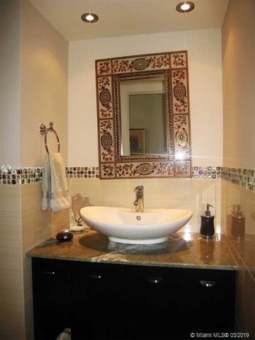Building Photo - 431 Poinciana Island Dr