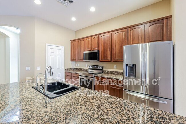 Foto del edificio - 36014 N 33rd Ave