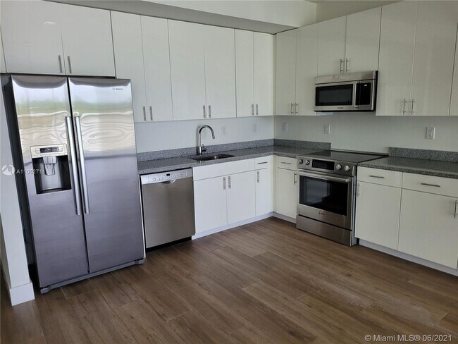 Building Photo - 3265 Bird Ave
