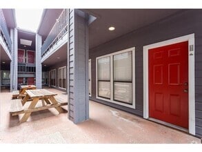 Building Photo - 2804 Rio Grande St