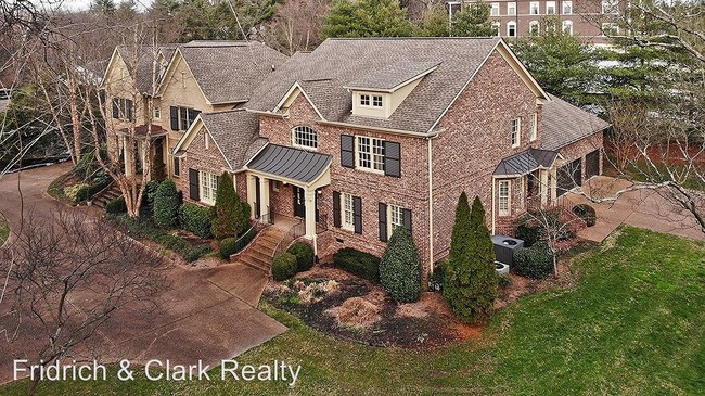 Building Photo - 4 br, 3.5 bath House - 2421 Crestmoor Rd