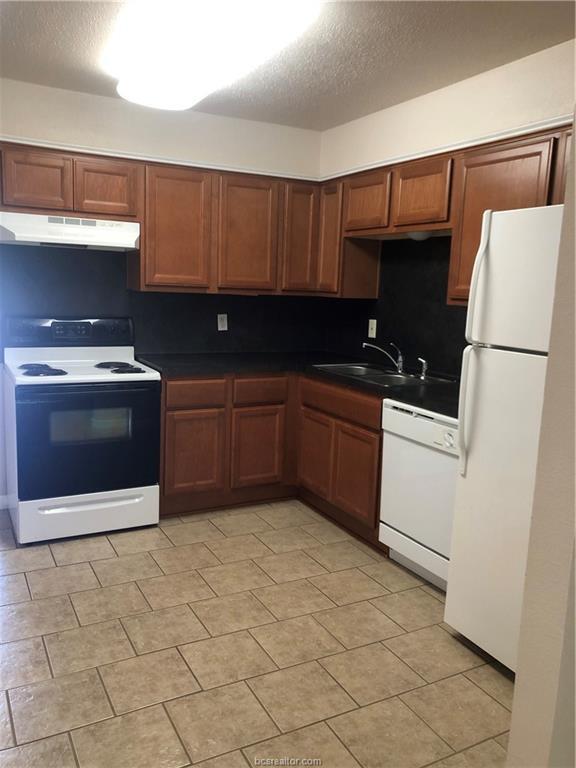 Foto del edificio - 1603 Mossglenn Cir