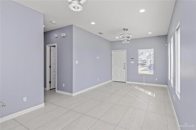 Foto del edificio - 1200 W Harrison Ave