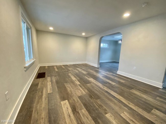 Building Photo - 3 br, 1 bath House - 3120 May Street