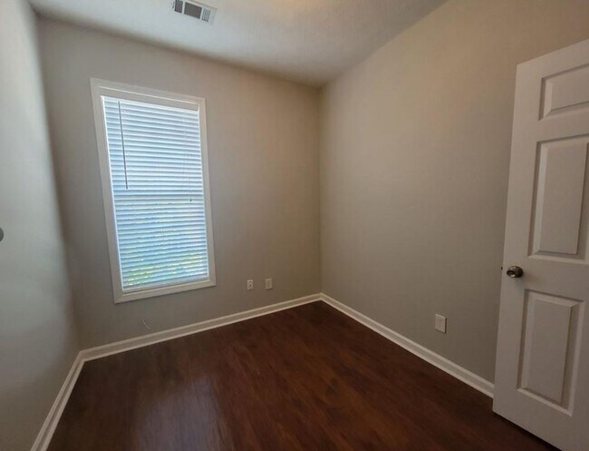 Foto del edificio - 3007 Kentmere Dr