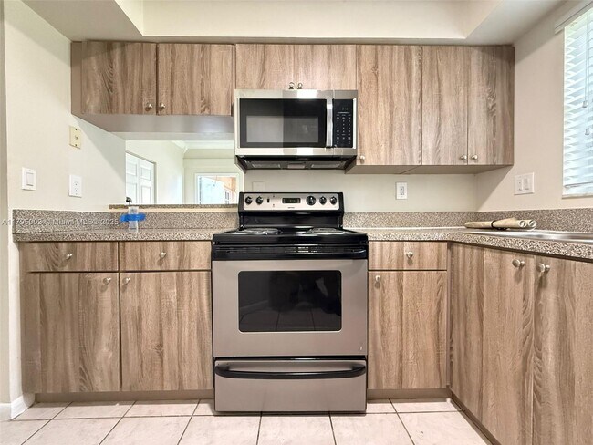 Foto del edificio - 2061 NW 96th Ter