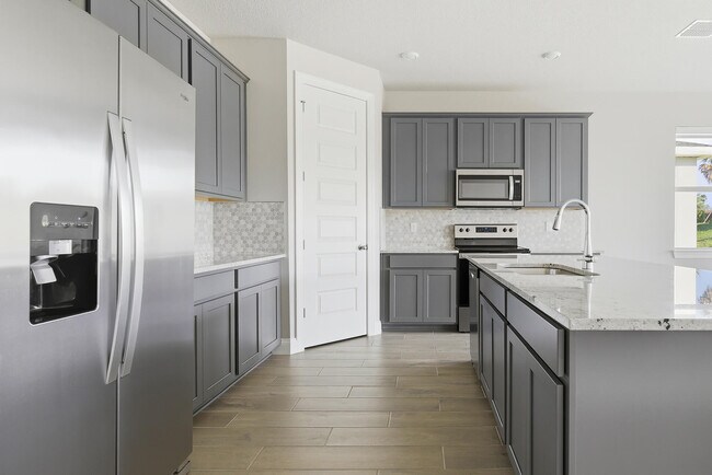 Foto del edificio - 8558 Dahlia Cir