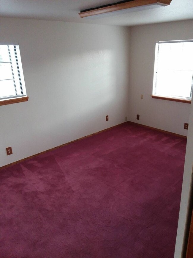 Building Photo - 121-123 Poole St