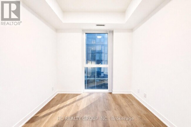 Photo du bâtiment - 180 Front St E