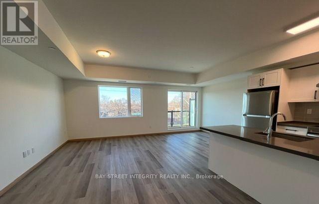 Building Photo - 3453 Victoria Park Ave