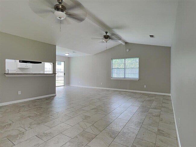 Building Photo - 24507 Fir Ridge Ct