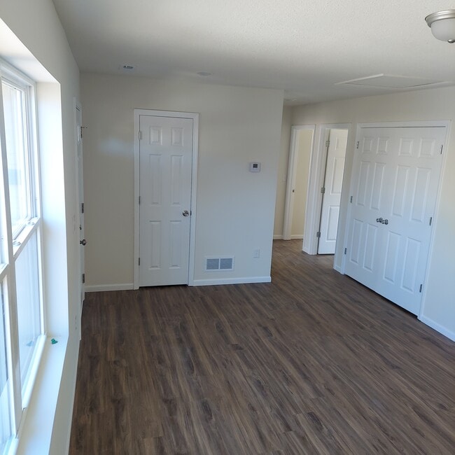 Building Photo - 821 S Muldrow St