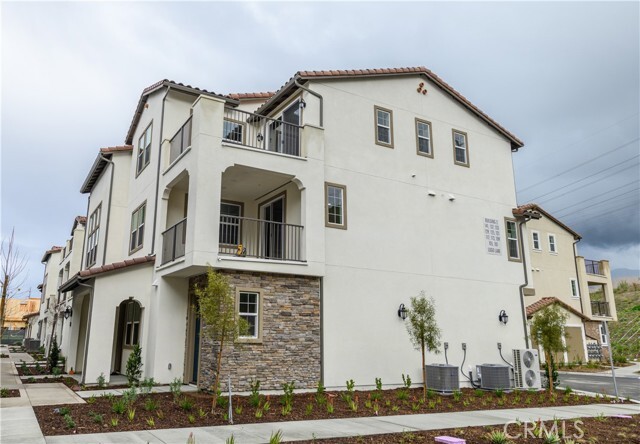 Building Photo - 109 Lugo Ln