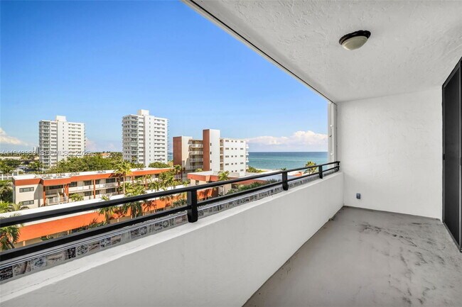 Foto del edificio - 1500 N Ocean Blvd